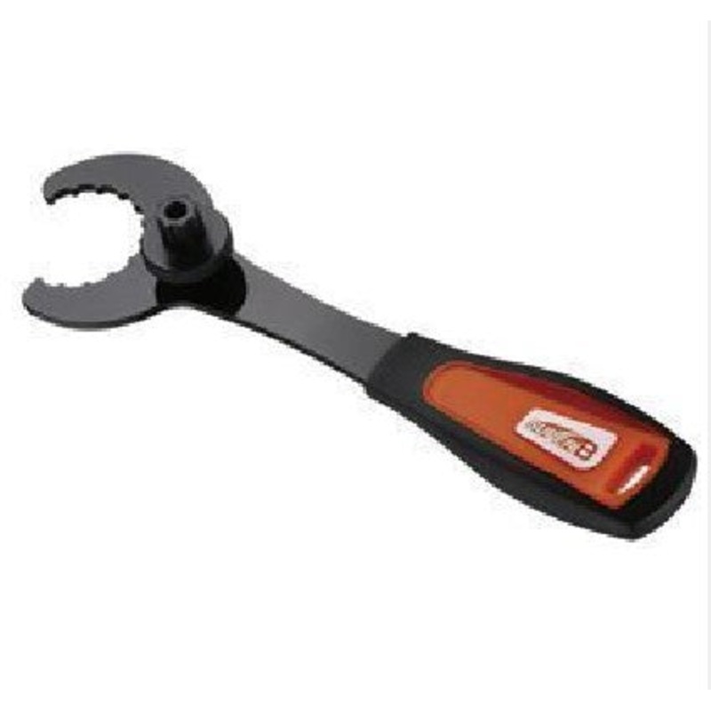 SUPER B ~TB-8919 / SUPER B B.B. WRENCH W/ CRANK INSTALLATION~TB-8919