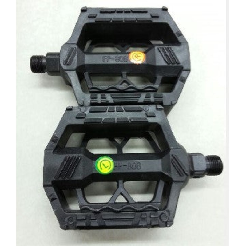 808 -FP808– 9/16 43? / 808 PEDAL-BLACK 9/16