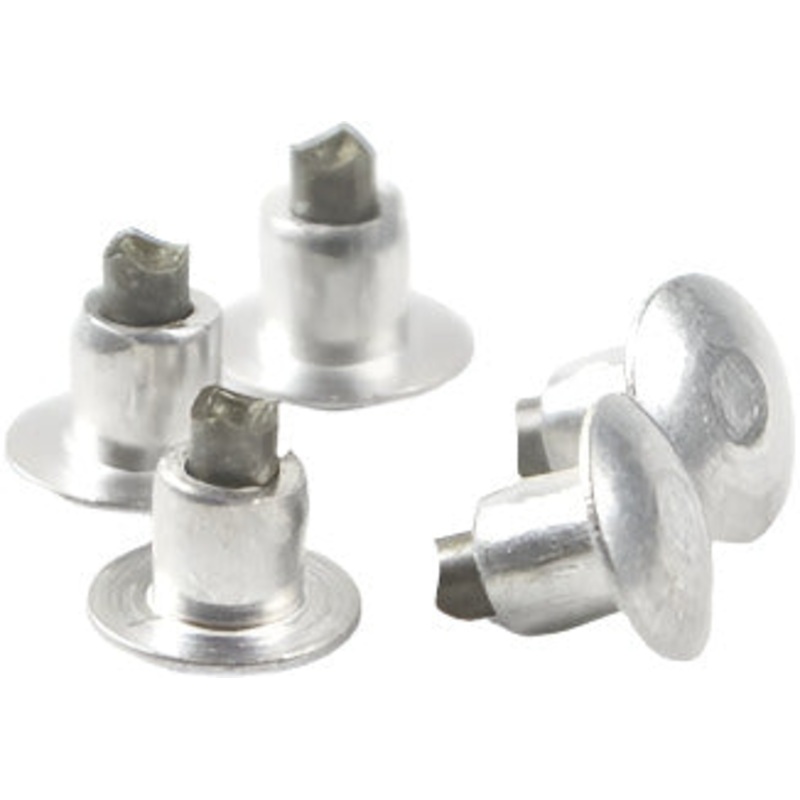 Terrene Crown-Point Triple Traction Studs